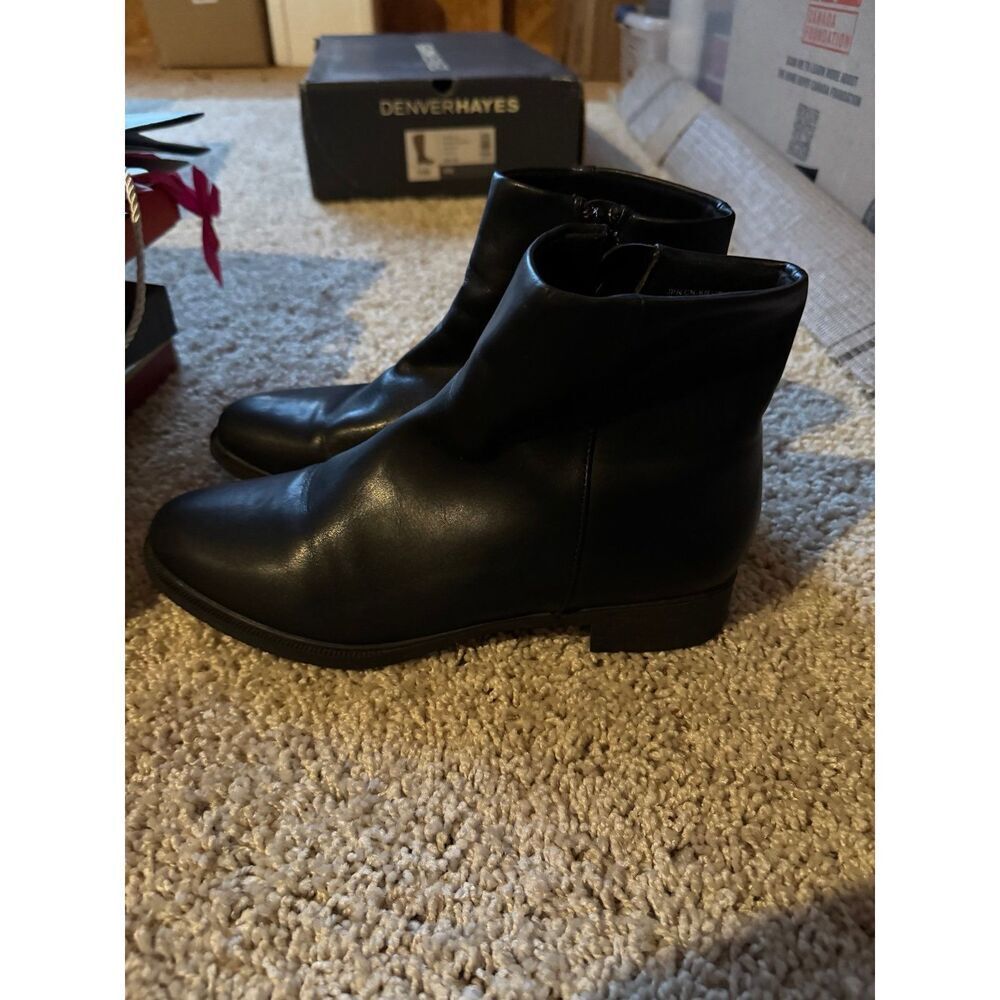 Uniqlo Women’s Black Chelsea Boots size 7.5